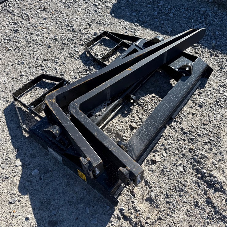 #22785 • Unused AGT ISOCPF48-6600-FF 48" Wheel Loader Forks