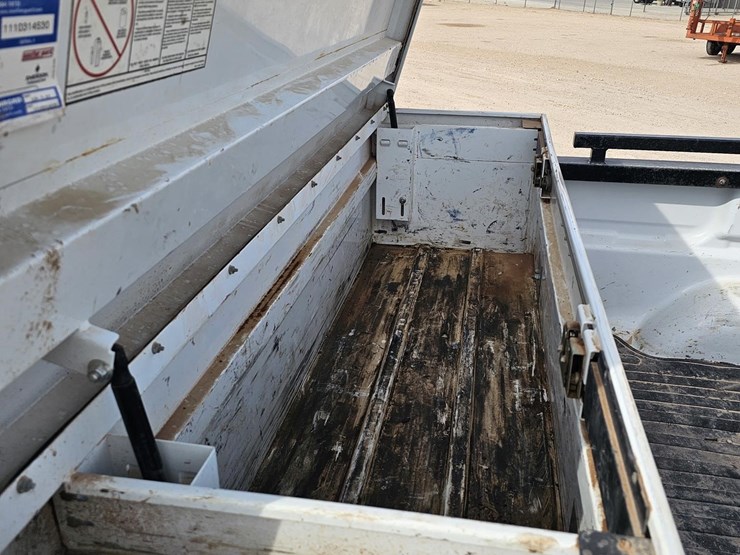 2011-chevrolet-silverado-2500hd-image-12