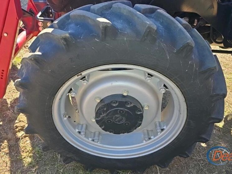 case-ih-farmall-70a-image-11