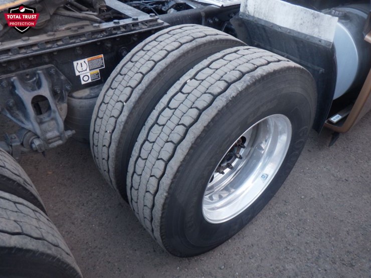 2022-kenworth-t680-image-6