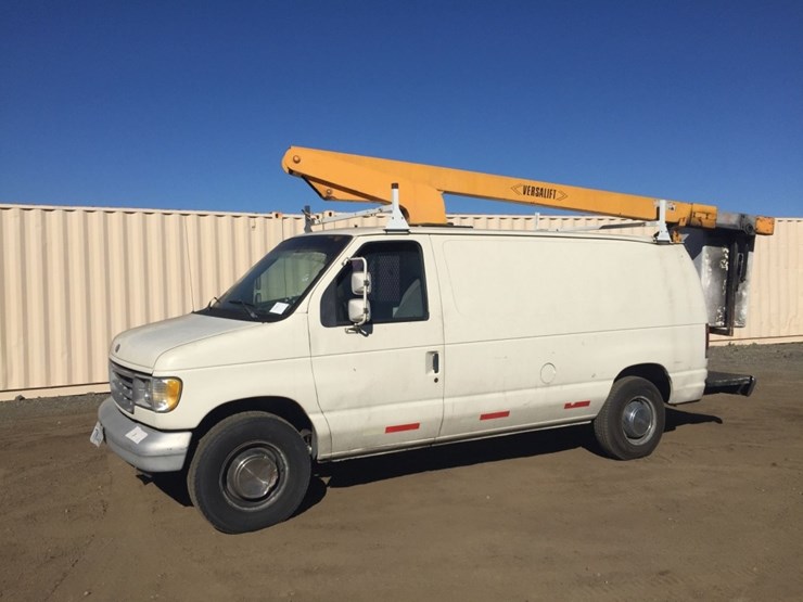 1994-ford-cargo-image-1