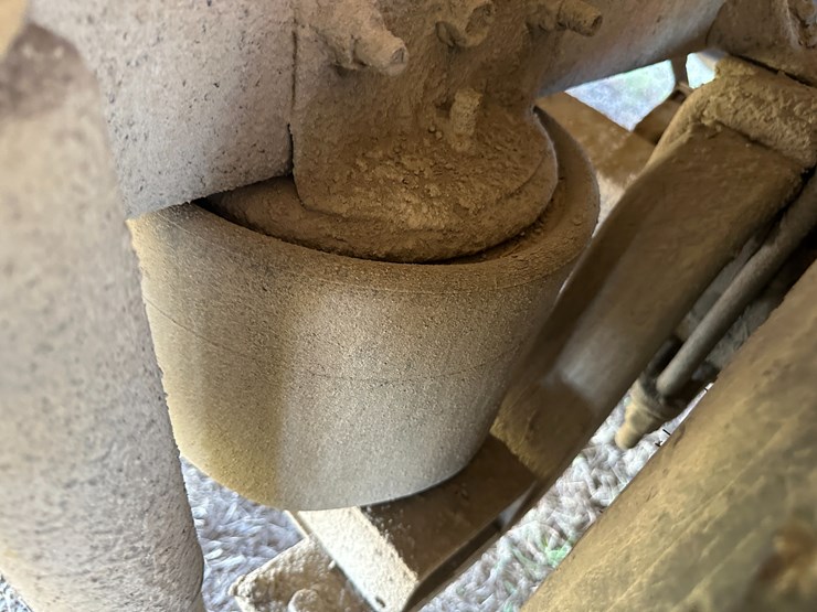 1997-caterpillar-10-image-13