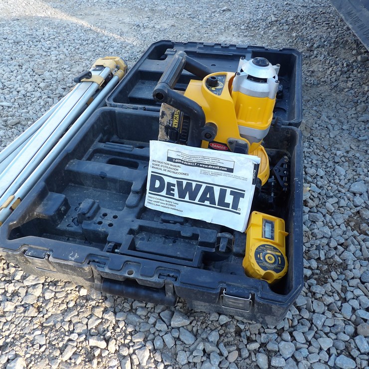 #4892 • ** DeWalt DW073 Cordless Rotary Laser