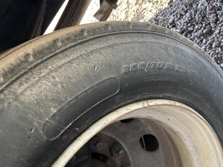 2016-volvo-f613-image-13