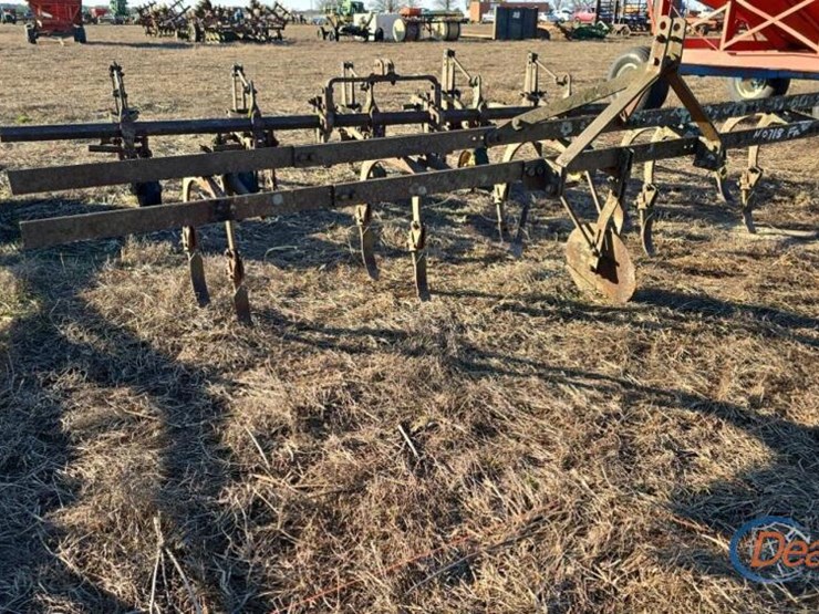 6-row-field-cultivator-image-1