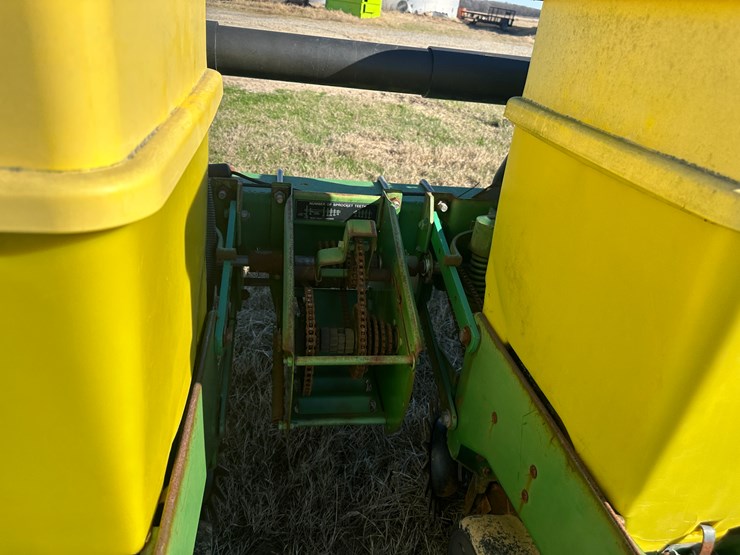 35257-john-deere-12-image-36