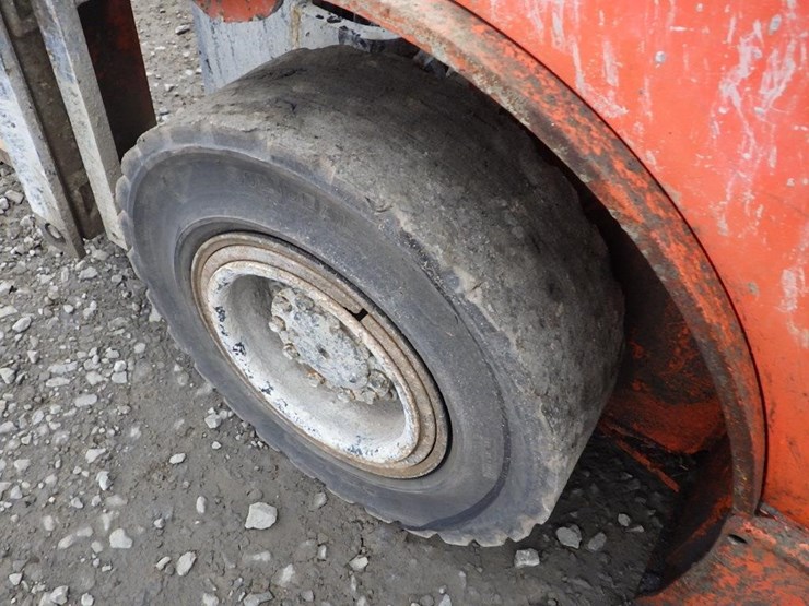 toyota-7fgu18-forklift-image-24