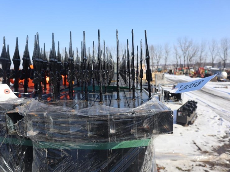 iron-fence-pair-image-3