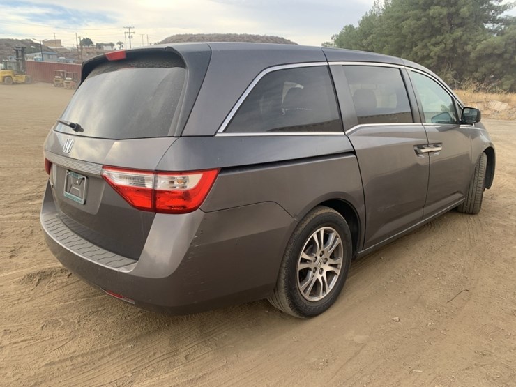 2012-honda-odyssey-exl-image-3