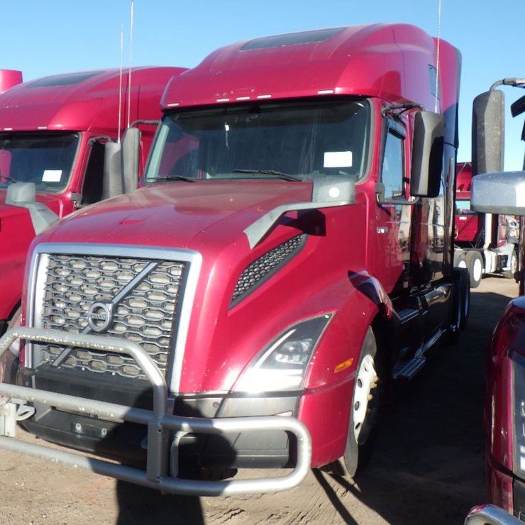 2020 VOLVO VNL 760