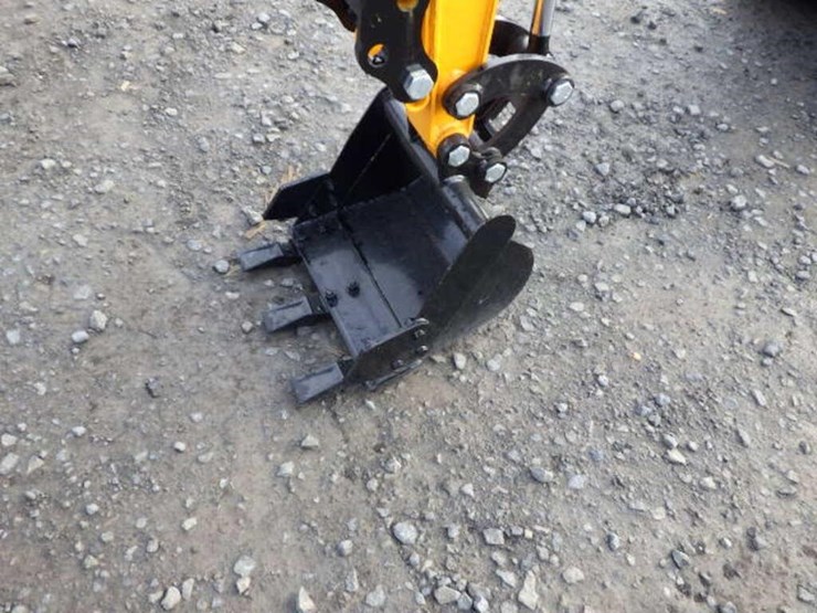 2025-vicsec-15p-hydraulic-excavator-image-14