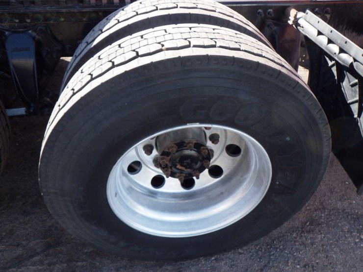 2017-freightliner-cascadia-125-evolution-image-7