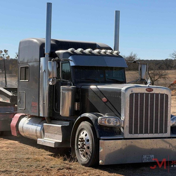 2021 PETERBILT 389