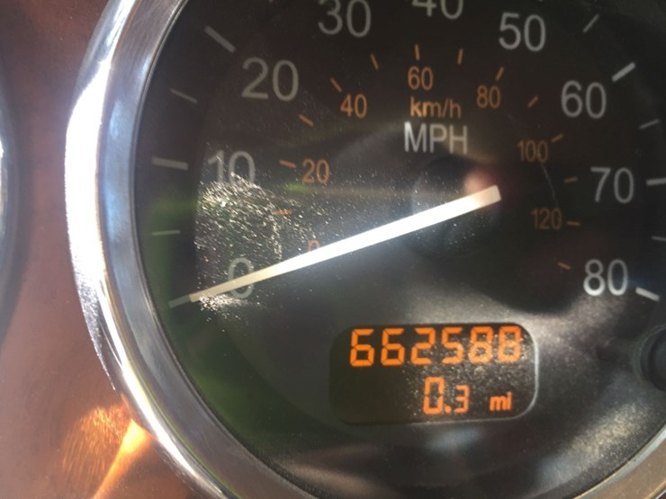 2009-peterbilt-388-image-7