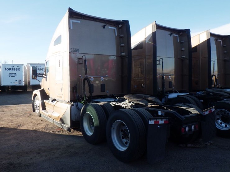 2024-kenworth-t680-image-13