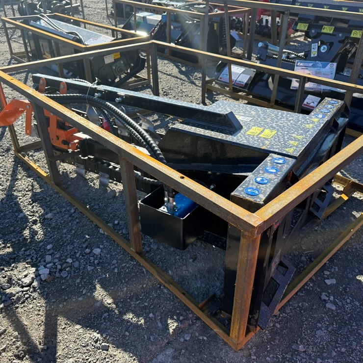 #2026 • Unused Mower King ECSSCT72 Skid Steer Trencher ECSSCT7225111502CINV# 35717