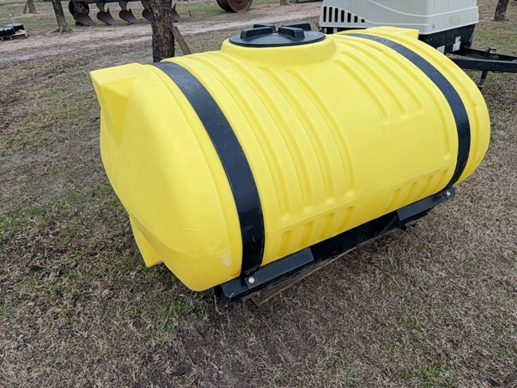 400-gallon-elliptical-tank-with-metal-straps-￼-image-2