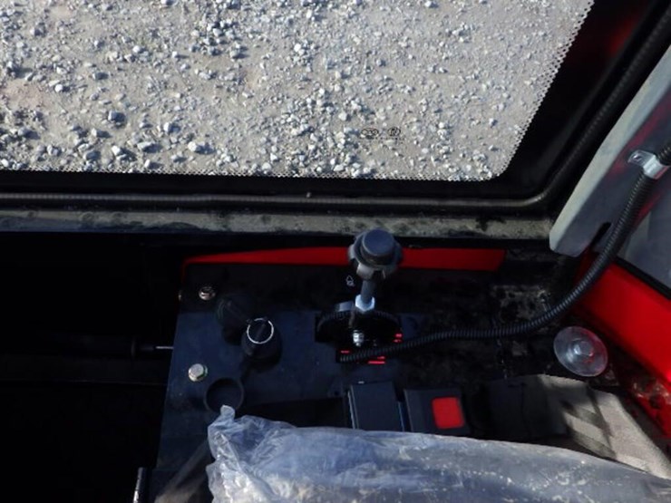 2025-vicsec-13c-hydraulic-excavator-image-23