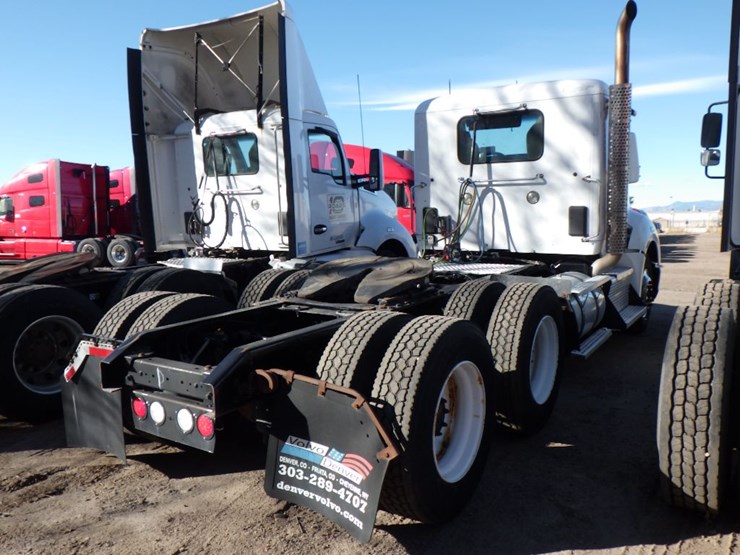 2016-kenworth-t680-image-10