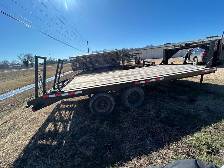 #37642-•-16’-s/a-steel-gooseneck-flatbed-trailer-image-4