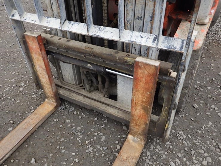 toyota-7fgu18-forklift-image-8