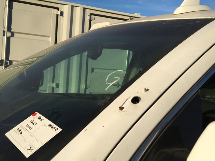 2016-chevrolet-tahoe-image-16