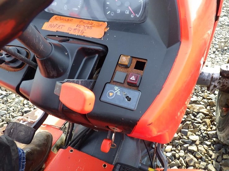 kubota-tractor-image-24