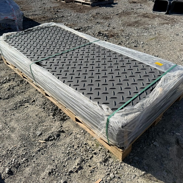 #33665 • Lot of Ground Protection Mats