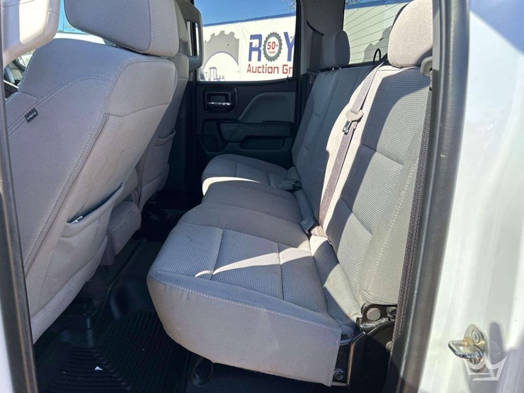 2019-chevrolet-silverado-1500-image-16