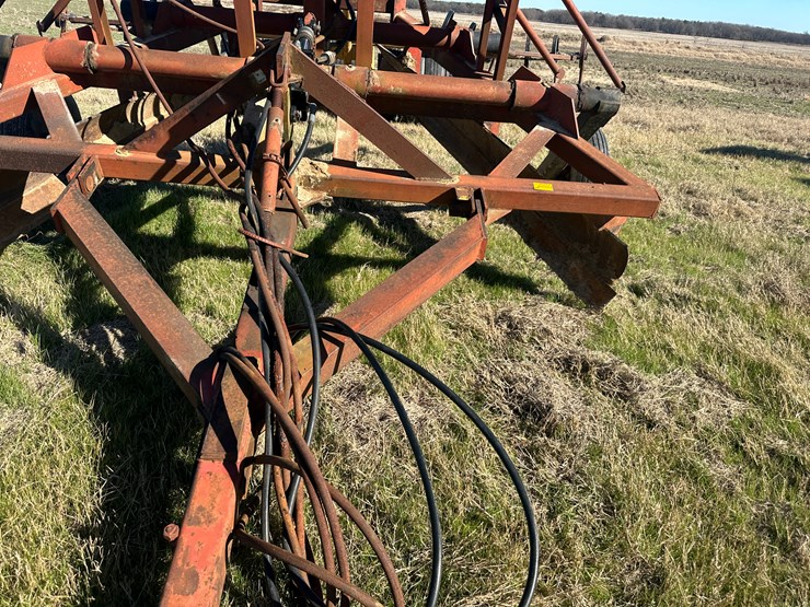 #35253-•-levee-hog-levee-squeeze-w/seeder-and-wheel-type-levee-packer-image-23