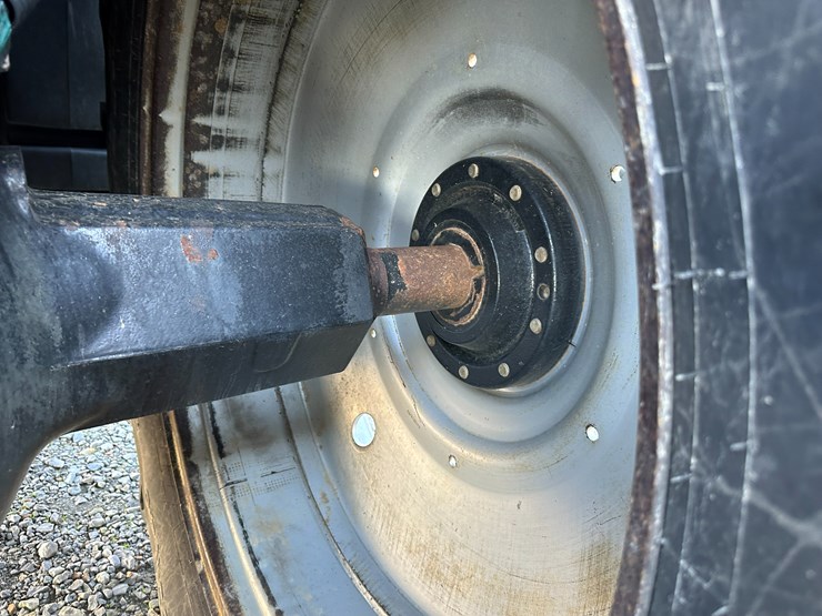 #35799-•-2004-case-mx285-tractor-image-17