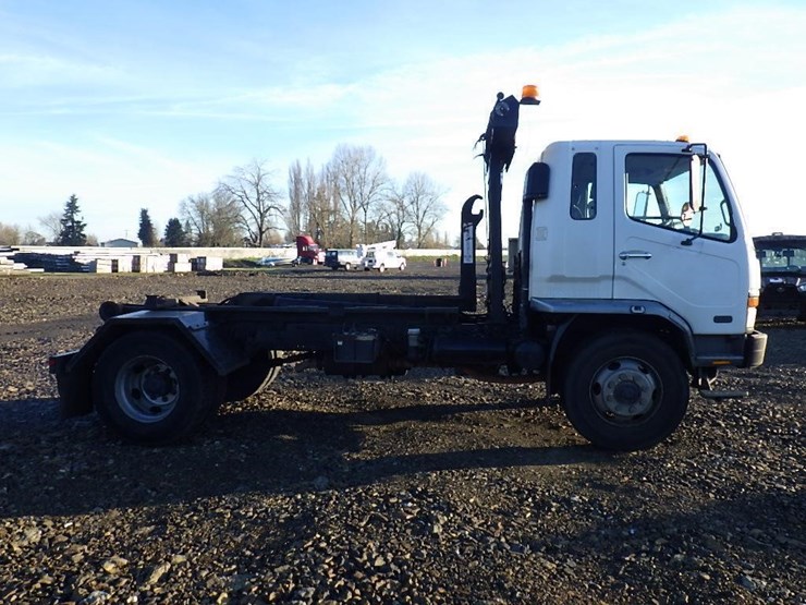 2000-mitsubishi-12'-s/a-hook-truck-image-4