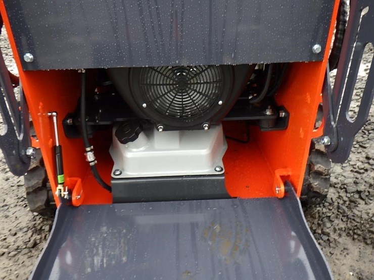 2025-tpm-t460-skid-steer-tracked-loader-image-9