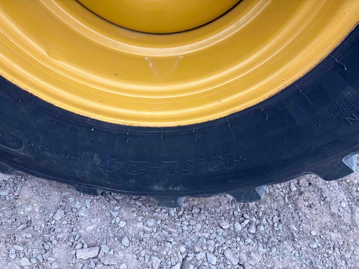 caterpillar-420d-it-image-10