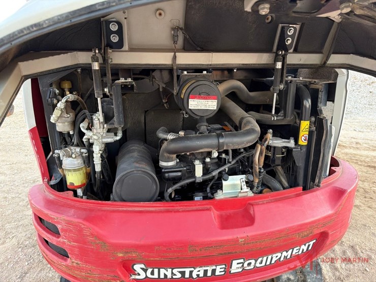 2020-takeuchi-tb230-image-8