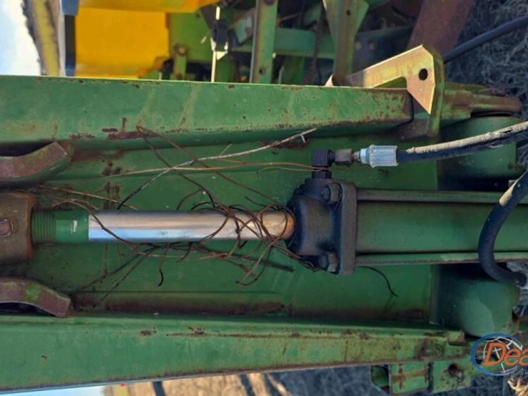 john-deere-7300-image-12