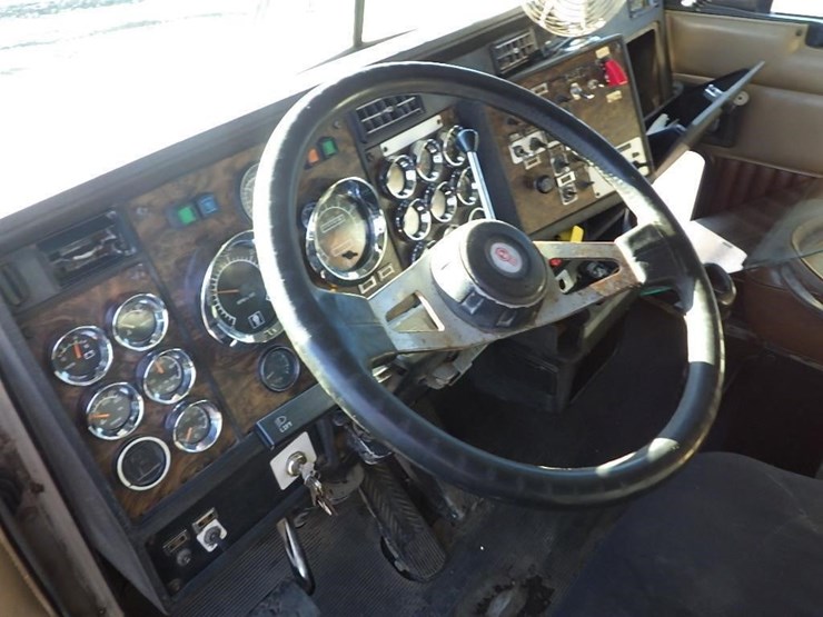 kenworth-14'-t/a-dump-truck-image-21