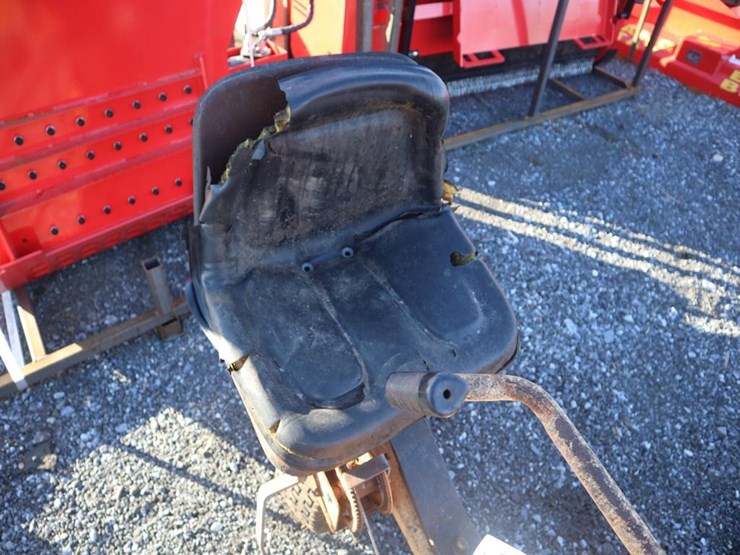 3-wheel-skag-riding-mower-non-running-image-15