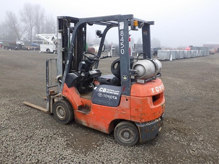 toyota-7fgu18-forklift-image-5