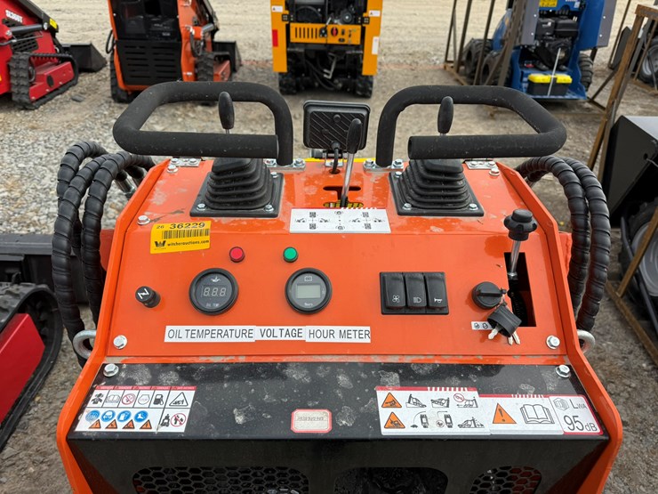 #93-•-unused-sdlool-sl36c-stand-on-tracked-loader-36cj251273-inv#-36229-image-15