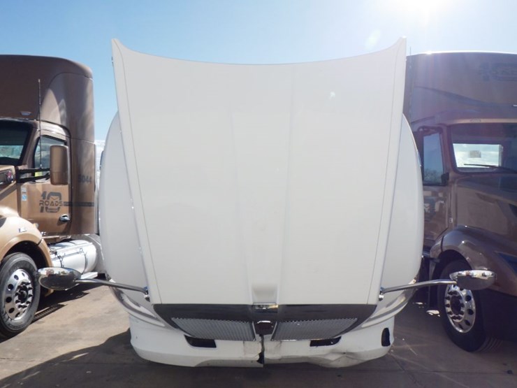 2016-kenworth-t680-image-24