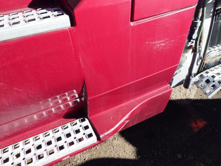 2021-volvo-vnl-300-image-20