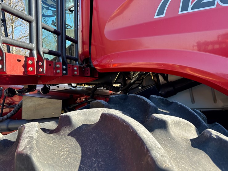 #35797-•-2011-case-7120-combine-image-8