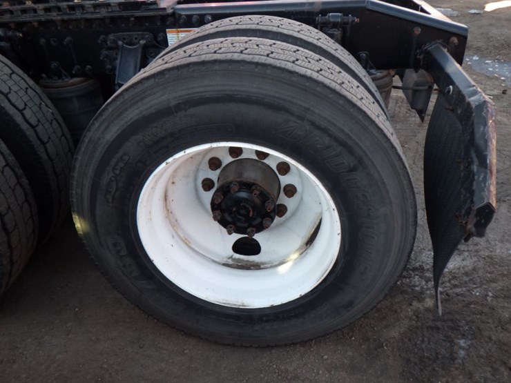 2020-mack-an64t-image-12