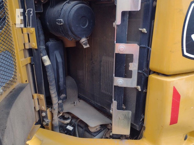 2021-deere-85g-image-53