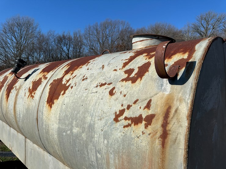 #35822-•-~1,000-gallon-fuel-wagon-image-27