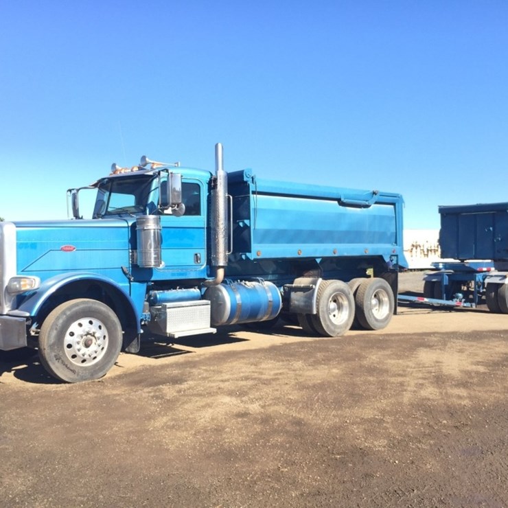 2016 PETERBILT 389