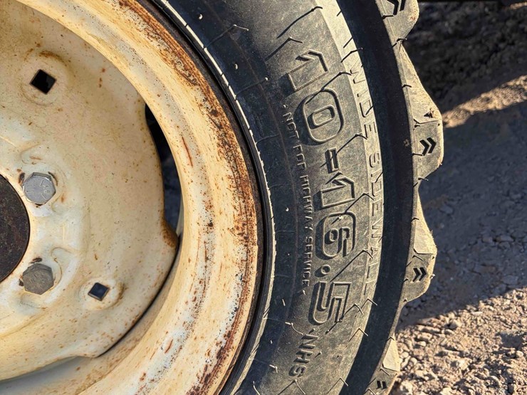 new-holland-tc35d-image-9