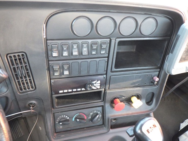 2017-international-prostar-image-18