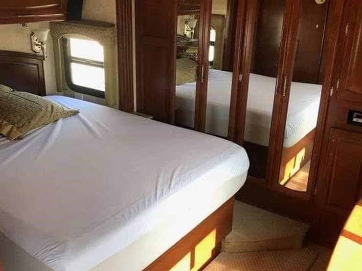 2008-2008-fleetwood-40'-diesel-pusher-motorhome-32777-image-8